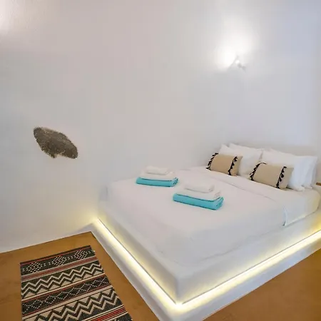 Santorini-treasures Lavender Traditional Villa